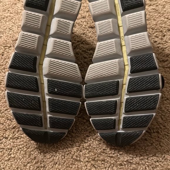 On Running Men’s Cloud Shoes Size 8 - Picture 7 of 10